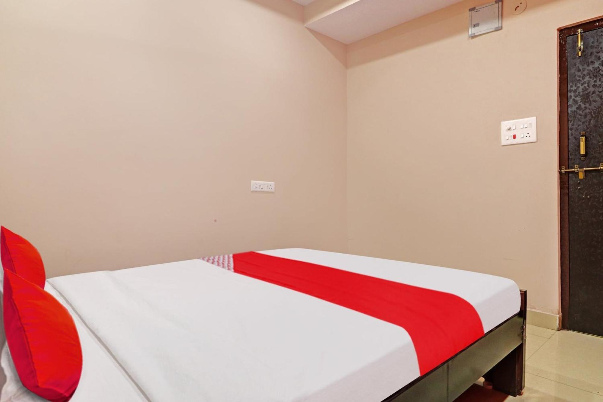 Hotel O Vasista Residency Hyderabad Exterior foto
